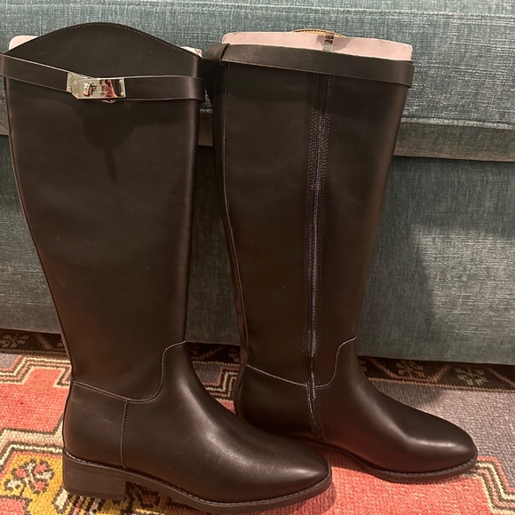 Belted Knee High Boot - Picture 4 of 6